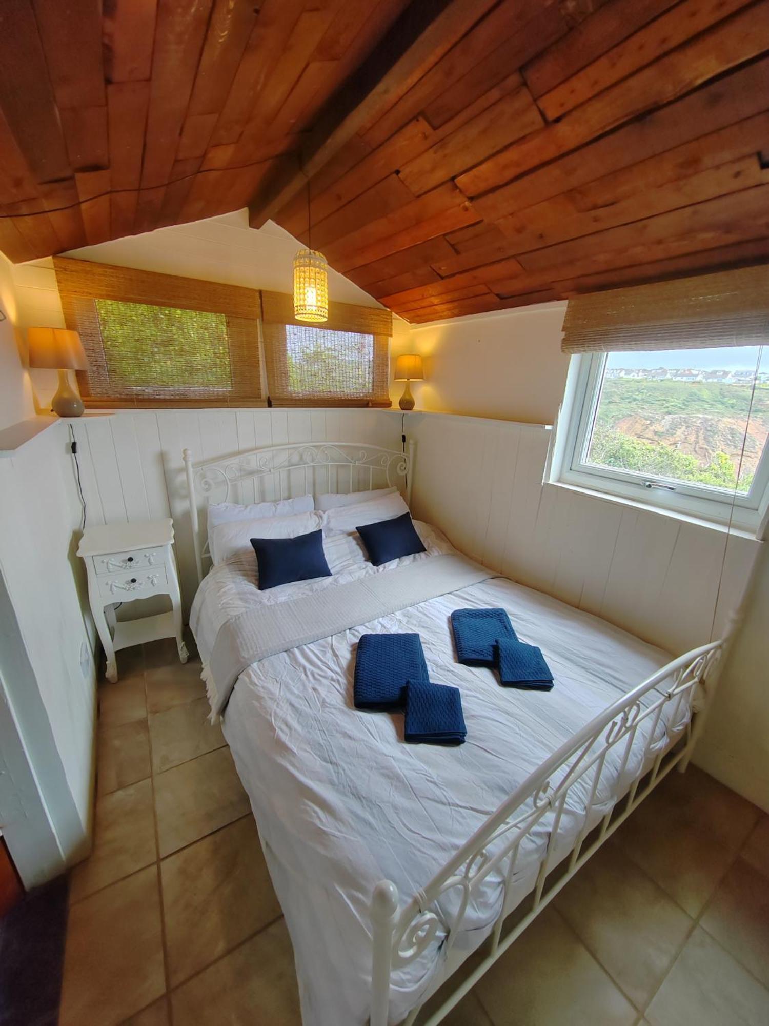 Unique Coastal Detached Property Truro Esterno foto